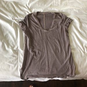 Lulu lemon workout shortsleeve  shirt